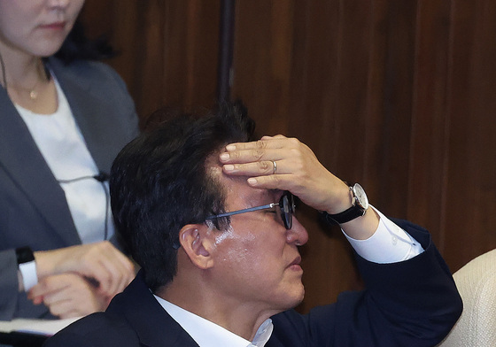 김민석 대표 '고심'