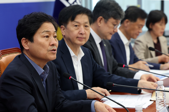 與서울시당, '소규모 정비 권한 이양' 압박…"집값폭등 오세훈 책임"