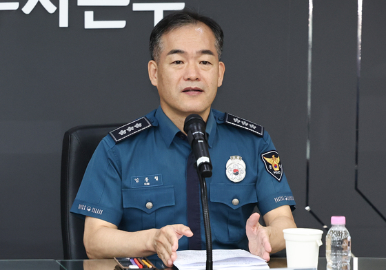 경찰 수사 개혁위원회 첫 참석한 김종철 청장 대행