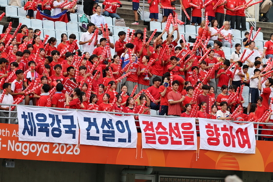 북한 여자축구 '골 터졌다'