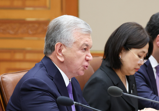 발언하는 샤브카트 미르지요예프 우즈베키스탄 대통령