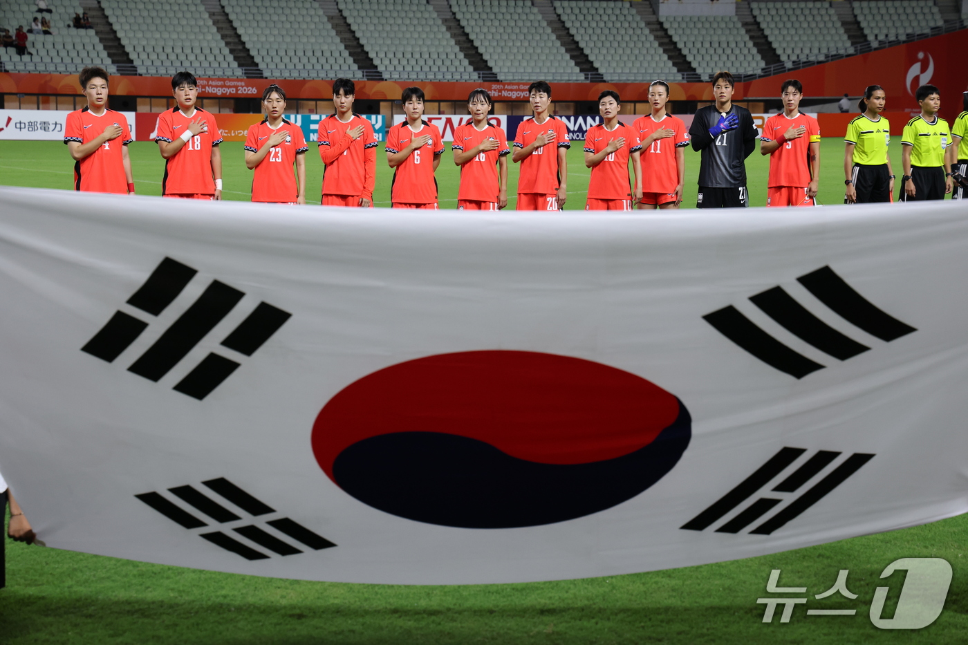(오사카=뉴스1) 안은나 기자 = 14일 오후 일본 오사카 나가이스타디움에서 열린 2026 아이치·나고야 아시안게임 여자축구 예선 F조 대한민국과 미얀마의 경기, 대한민국 대표팀 …