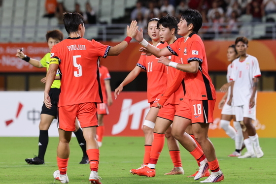 '해외파 합류' 여자축구, 완전체로 첫 훈련…이민성호 내일 휴식[AG]