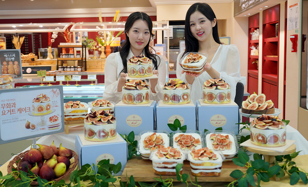 신세계푸드, 이마트·트레이더스 베이커리에 '생무화과 케이크' 출시