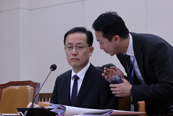 [뉴스1PICK] 이형일, 과천 아파트 갭투자 의혹에 "심려 끼쳐 송구...투기 아니다"