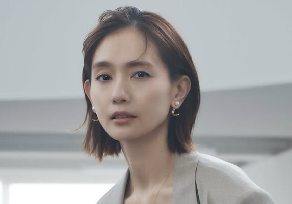 '재일교포 4세 배우' 나카무라 유리, 직장암 투병 중 44세 사망…"미소 속 떠나"