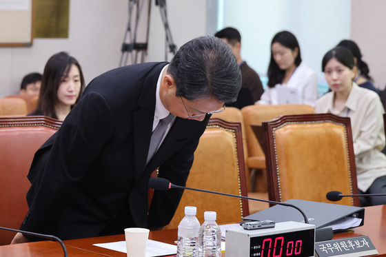 인사하는 김승원 법무부 장관 후보자