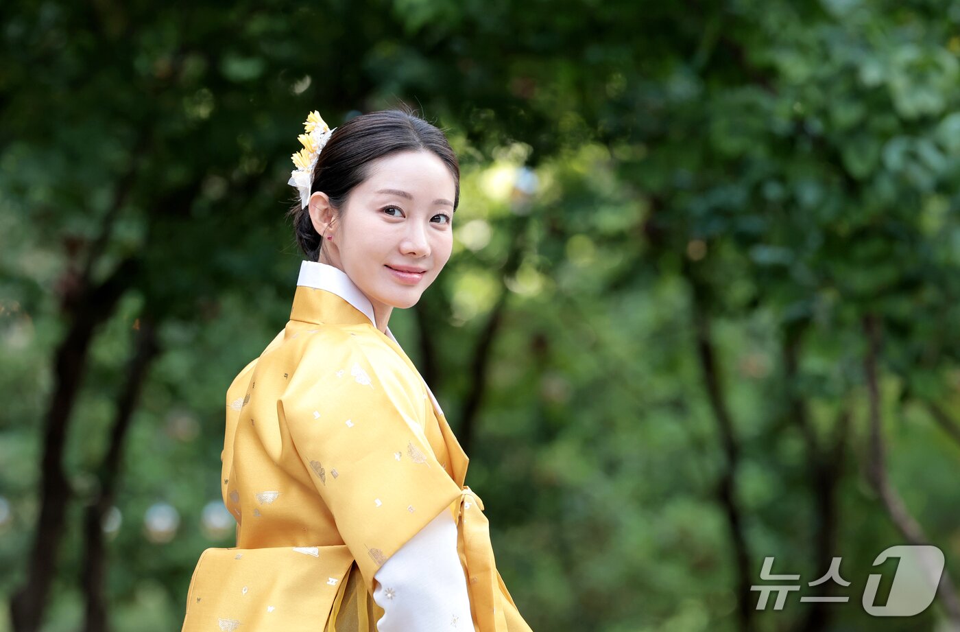 한그루, 한복 여신