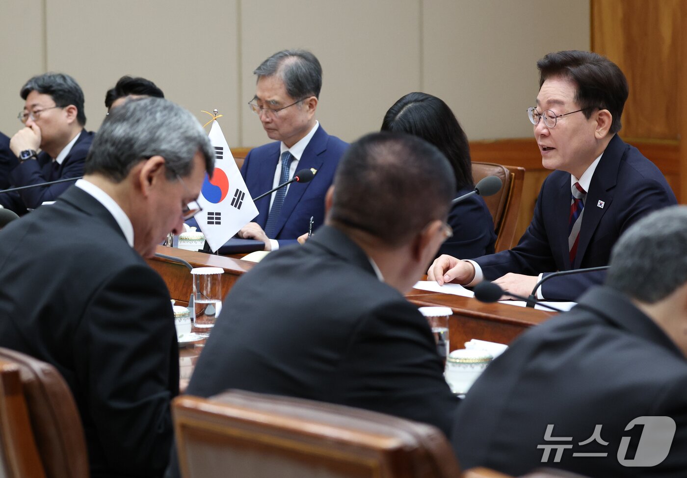 본문 이미지 - 이재명 대통령이 15일 청와대에서 열린 세르다르 베르디무하메도프 투르크메니스탄 대통령과 확대 정상회담에서 발언하고 있다. 2026.9.15 ⓒ 뉴스1 허경 기자