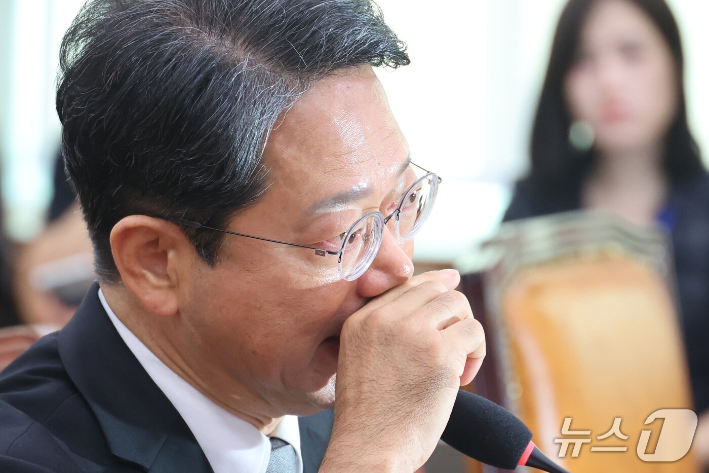 본문 이미지 - 김승원 법무부 장관 후보자가 15일 서울 여의도 국회 법제사법위원회에서 열린 인사청문회에서 발언하고 있다. 2026.9.15 ⓒ 뉴스1 신웅수 기자