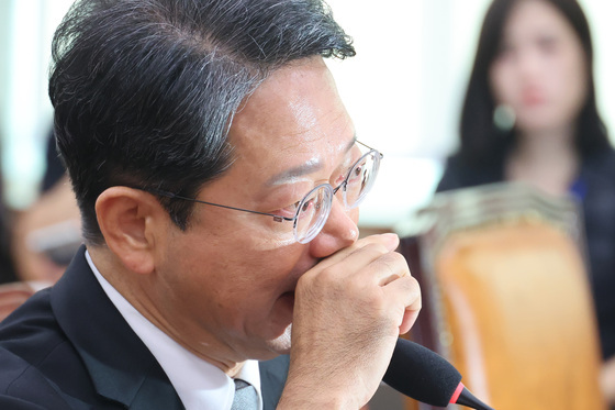 울먹이는 김승원 후보자