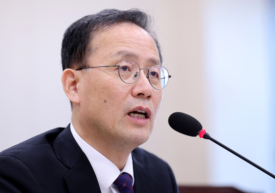 野, 이형일 '비거주 1주택' 공세…與에서도 "좀 민망한 일"