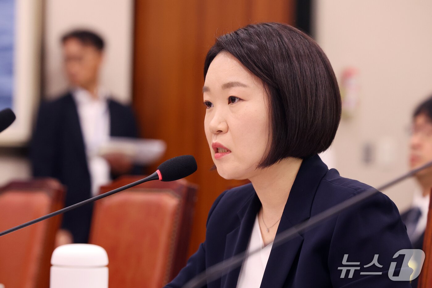 본문 이미지 - 이소영 중소벤처기업부 장관 후보자가 15일 오전 서울 여의도 국회 산업통상자원중소벤처기업위원회에서 열린 인사청문회에서 의원 질의에 답하고 있다. 2026.9.15 ⓒ 뉴스1 황기선 기자