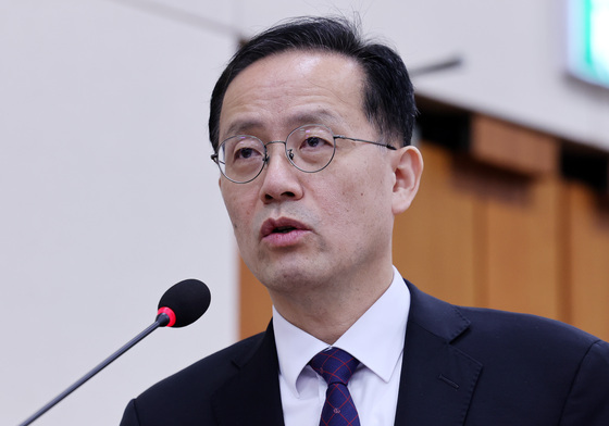 이형일 "500조 규모 퇴직연금, 수익률 저조…법안 준비 중"