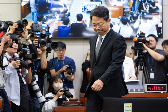 "盧논두렁 시계 악몽" vs "민주당 독약게이트"…김승원 청문회 격돌(종합)