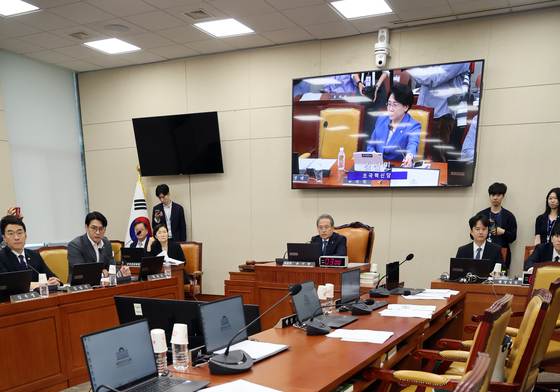 국회 과방위 전체회의…'野 빈자리'