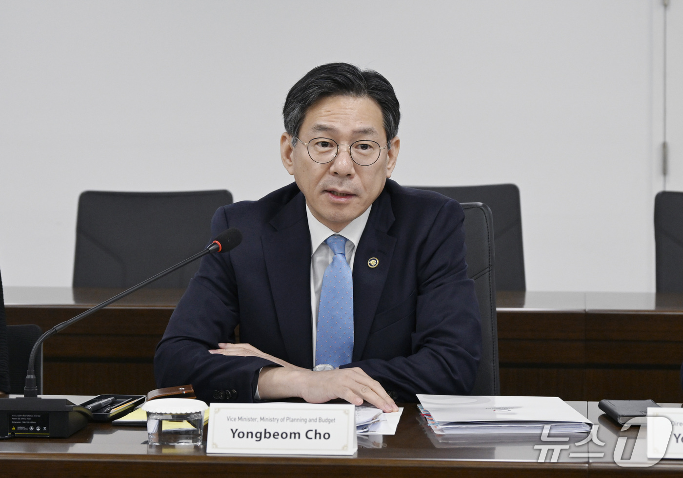 (서울=뉴스1) = 조용범 기획예산처 차관이 15일 오후 서울 중구 한국재정정보원에서 독일 연방의회 재정위원회 대표단과 면담을 하고 있다. (기획예산처 제공. 재판매 및 DB 금지 …