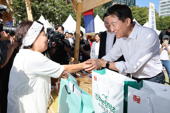 추석맞이 서로장터 찾은 오세훈 시장
