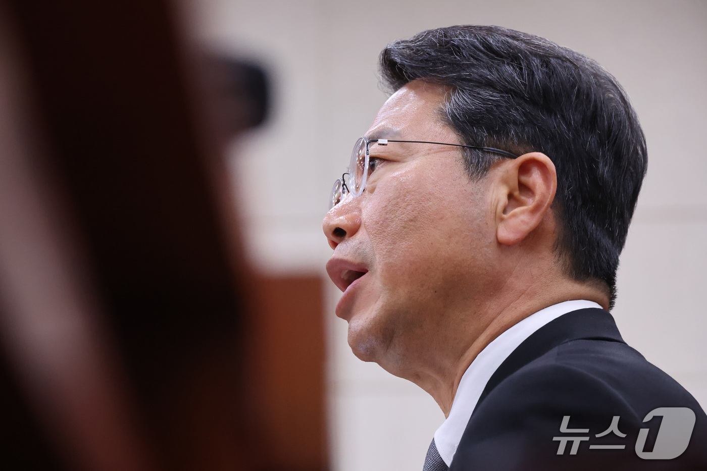 (서울=뉴스1) 신웅수 기자 = 김승원 법무부 장관 후보자가 15일 서울 여의도 국회 법제사법위원회에서 열린 인사청문회에서 의원 질의에 답변하고 있다. 2026.9.15/뉴스1