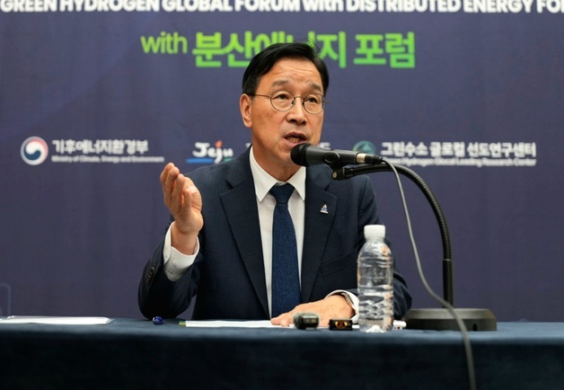 위성곤, 李정부에 지산지소 확대 요구…트램 중단·전기요금 개편