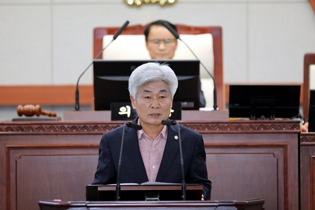 진안군의회, 개원 이래 첫 청원 '송전선로 우려' 공식 채택…본회의 부의
