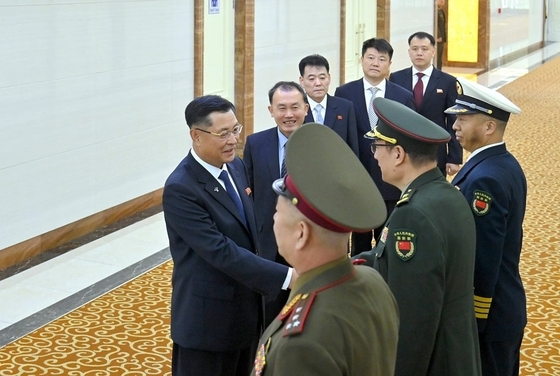 北, 中 샹산포럼에 김강일 국방성 부상 파견…대표단 격상