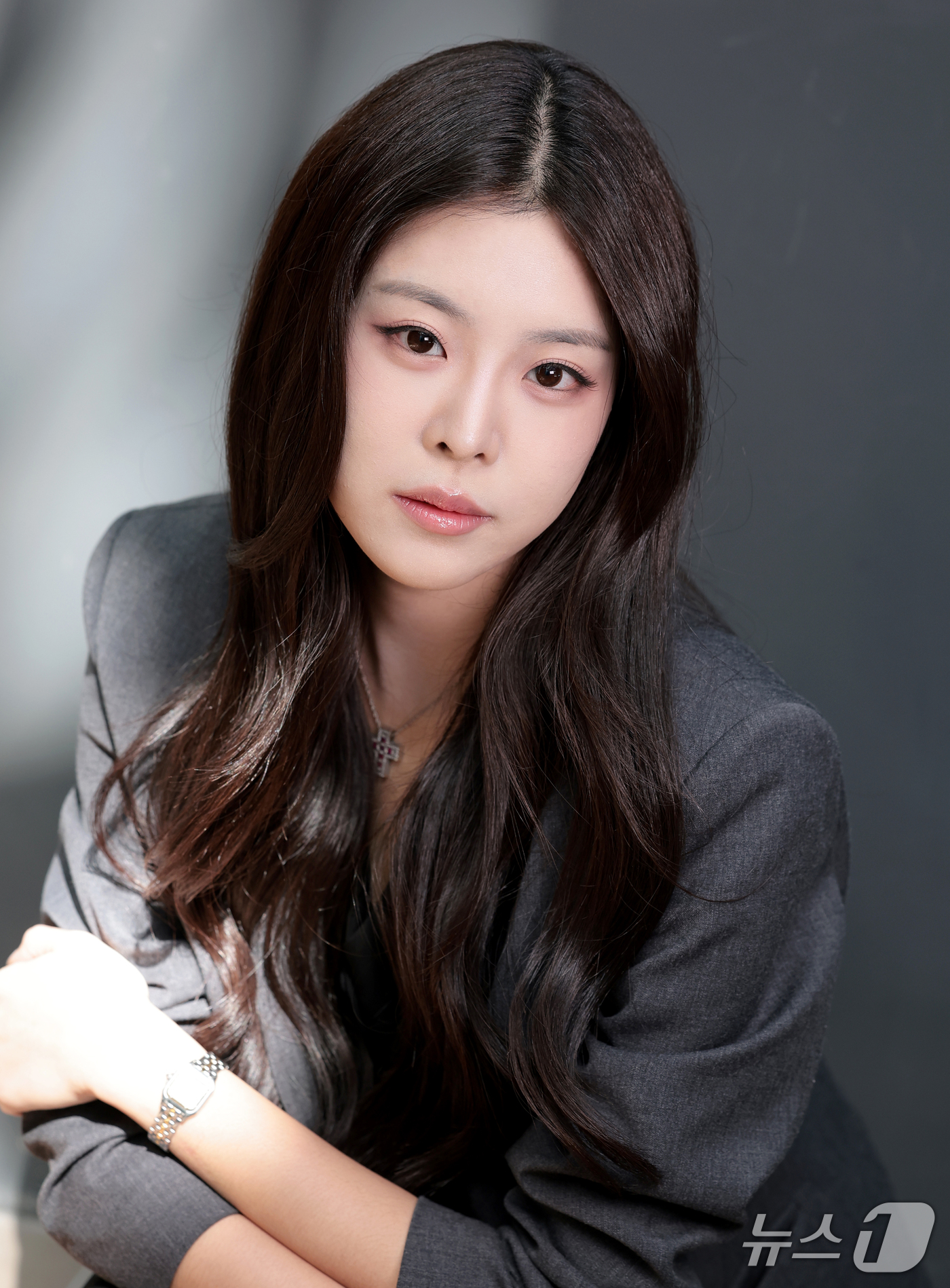 (서울=뉴스1) 권현진 기자 = 미스코리아 우서윤이 지난 15일 서울 종로구 뉴스1 사옥에서 인터뷰 전 포즈를 취하고 있다.전 프로농구 선수 우지원의 딸로 알려진 우서윤(22)은 …