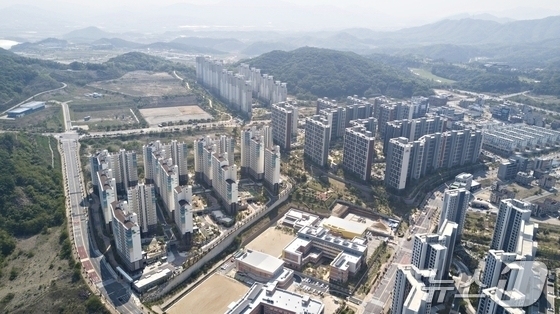 '공공기관 이전' 날개 다는 혁신도시…기업도시는 '찬밥 신세'