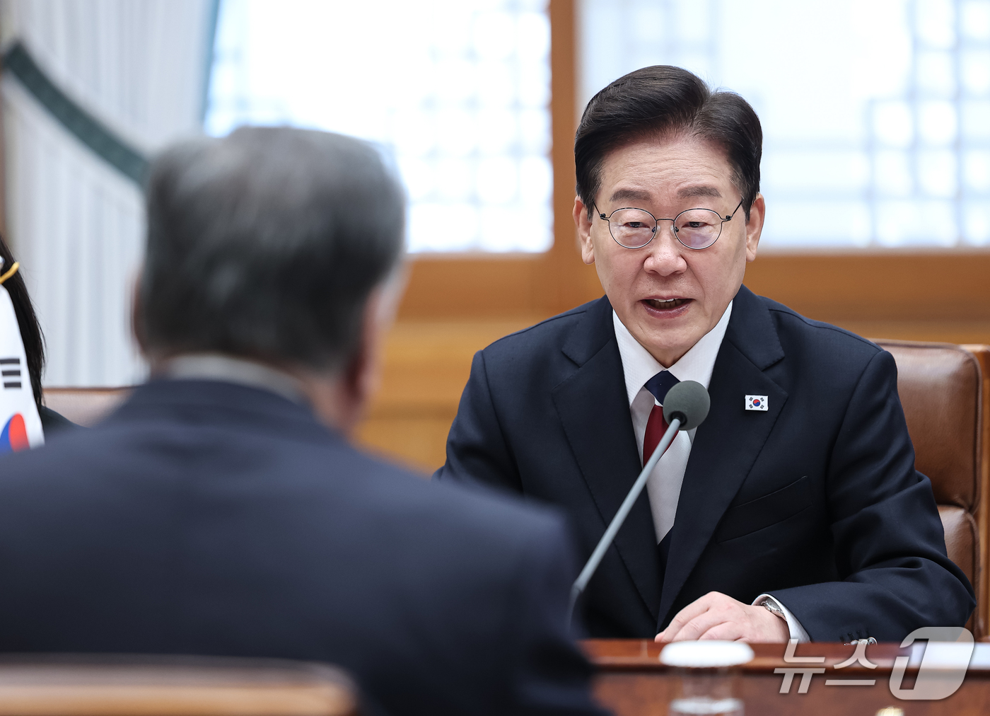 (서울=뉴스1) 이재명 기자 = 이재명 대통령이 16일 청와대에서 열린 에모말리 라흐몬 타지키스탄 대통령과의 정상회담에서 발언하고 있다. (청와대통신사진기자단) 2026.9.16/ …