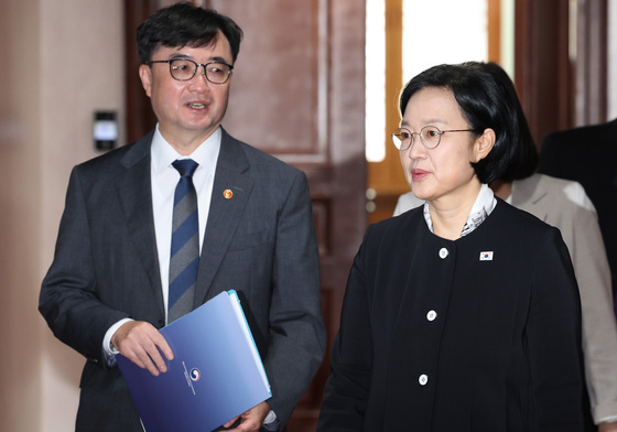 韓총리 "임신 9주 이하 '미프진' 도입 추진…초기 2년 병원서 처방·조제"