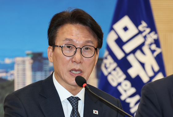 김민석 "서울버스 노사합의 감사…오세훈, 있는 동안 서울 잘 돌봐 달라"