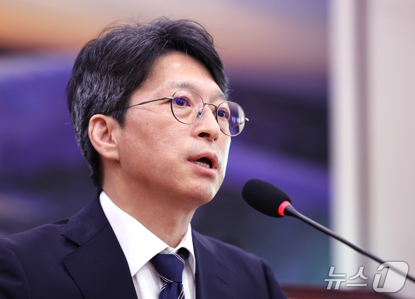 (서울=뉴스1) 박지혜 기자 = 홍지선 국토교통부 장관 후보자가 16일 서울 여의도 국회에서 열린 인사청문회에서 의원들의 질의에 답하고 있다. 2026.9.16/뉴스1