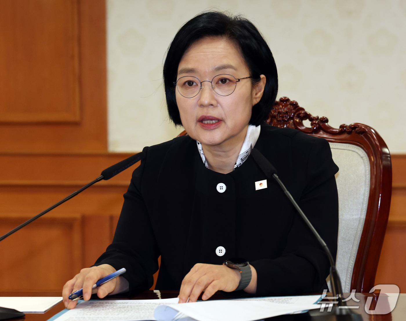 (서울=뉴스1) 이종덕 기자 = 한성숙 국무총리가 16일 서울 종로구 정부서울청사에서 방한 중인 에모말리 라흐몬 타지키스탄 대통령을 면담하는 자리에서 인사말을 하고 있다. 2026 …