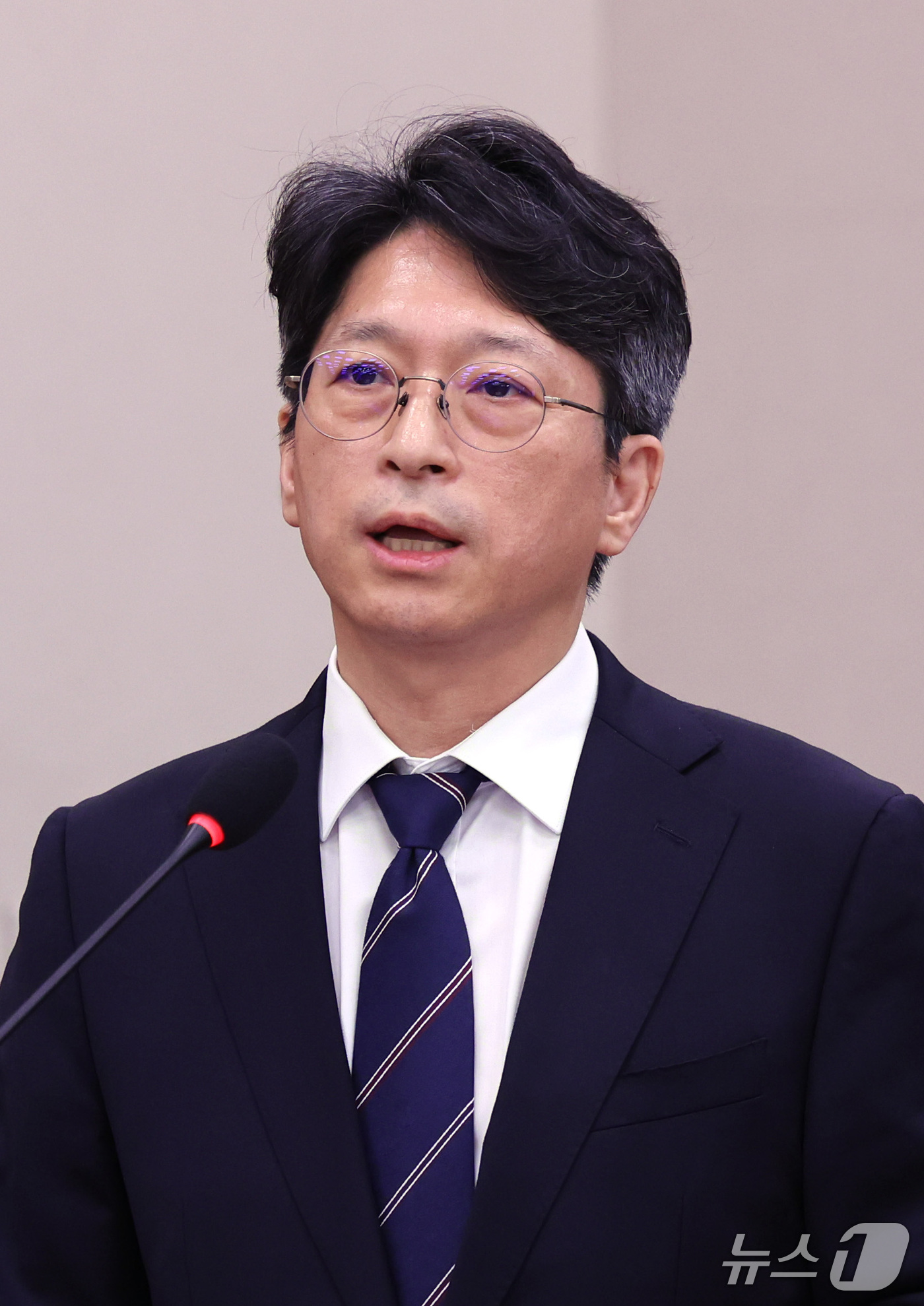 (서울=뉴스1) 박지혜 기자 = 홍지선 국토교통부 장관 후보자가 16일 서울 여의도 국회에서 열린 인사청문회에서 모두 발언을 하고 있다. 2026.9.16/뉴스1