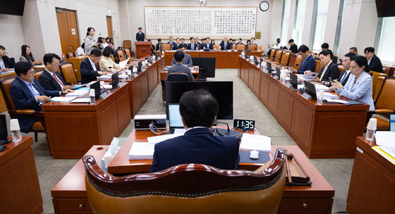 검찰개혁 후속 입법 논의하는 법사위 법안심사1소위