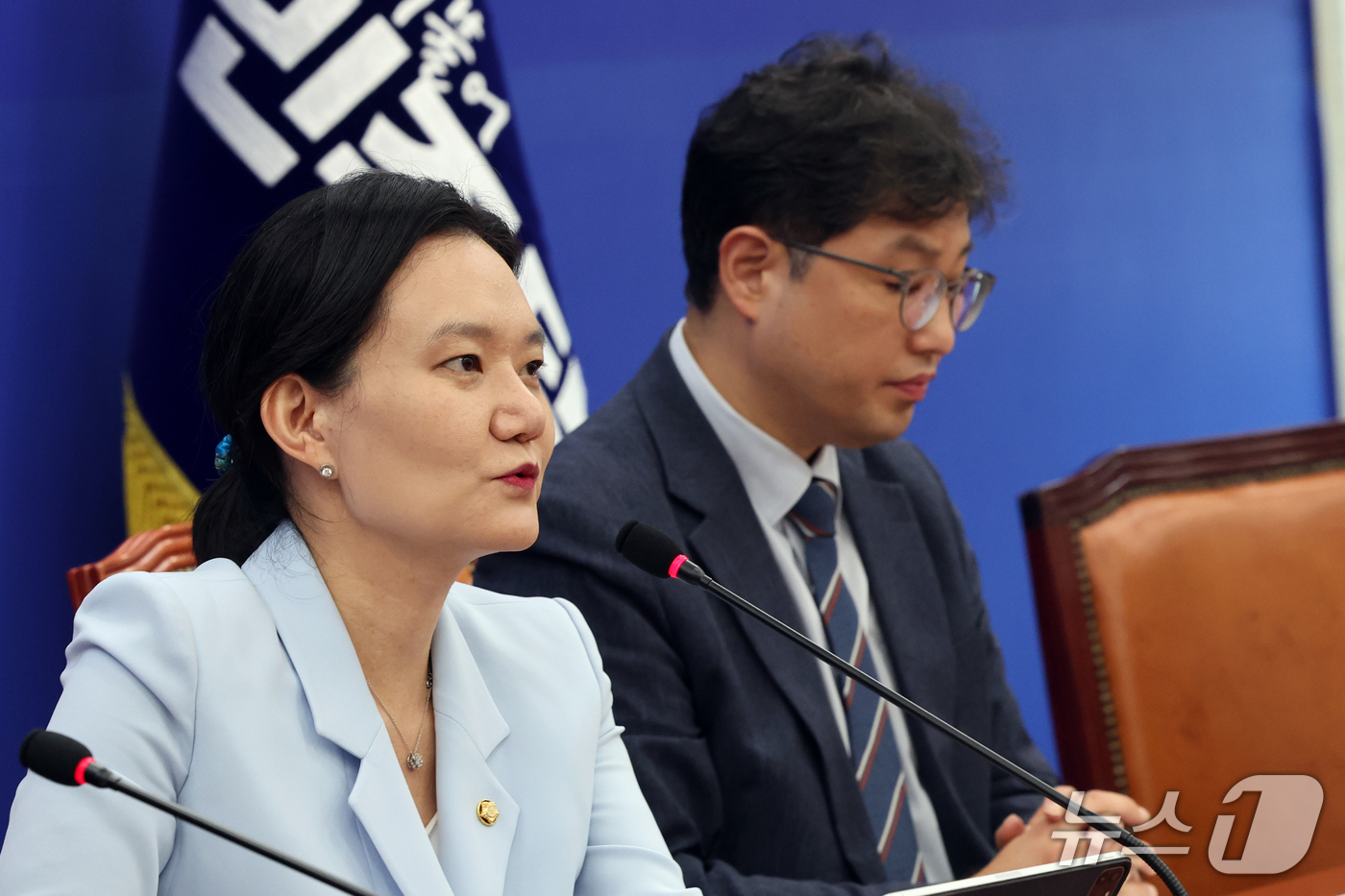 (서울=뉴스1) 황기선 기자 = 김남희 더불어민주당 경찰개혁추진단 공동단장이 16일 오후 서울 여의도 국회에서 열린 '형사사건 변호사 간담회'에서 발언을 하고 있다. 2026.9. …