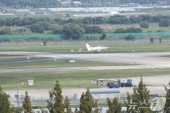 충북환경운동연대 "광주 군공항 군용기 일방 이전 중단하라"