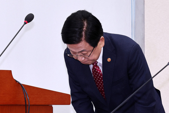 최교진 장관 “입시정책·관리 책임자로서 매우 무거운 책임감”