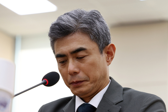 여야, 강신철子 현역 시절 '4성 장군父' 사진 카톡 프사 두고 충돌