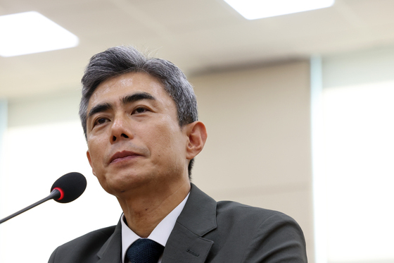 강신철 "아들 군 복무 특혜 없었다"…'직접 확인하라' 답변 후 사과