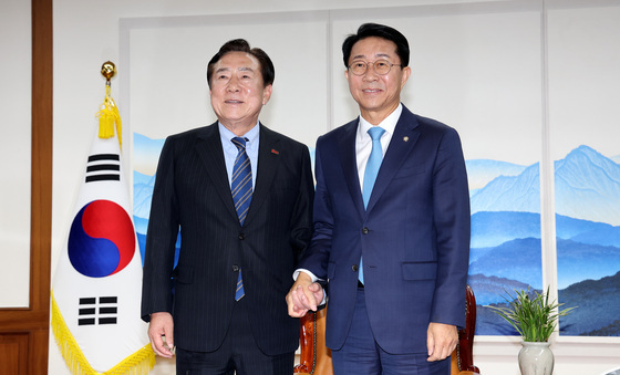 조정식 국회의장 예방한 김기문 중기중앙회장