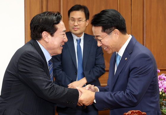 조정식 국회의장 예방한 김기문 중기중앙회장