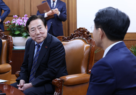 조정식 국회의장 예방한 김기문 중기중앙회장