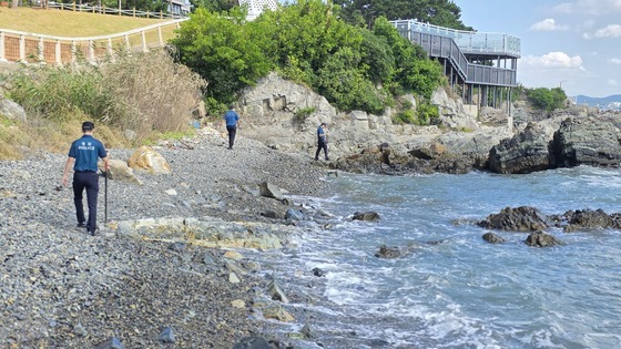 보름 넘어선 부산 앞바다 침몰 예인선 수색…심해잠수사 투입도 '아직'