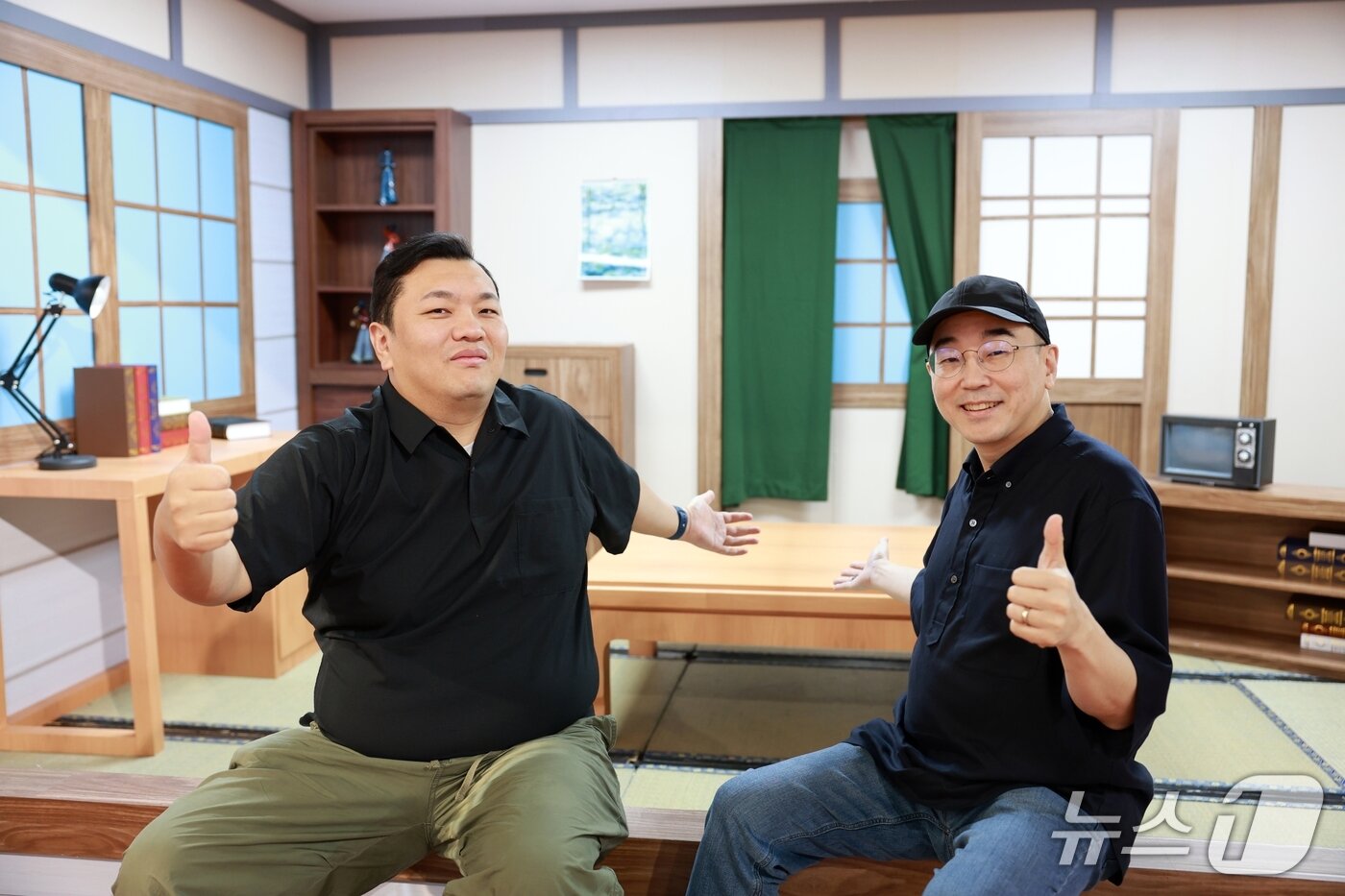본문 이미지 - 김용하 넥슨게임즈 IO본부장(오른쪽)과 차민서 RX스튜디오 PD(넥슨 제공)/뉴스1