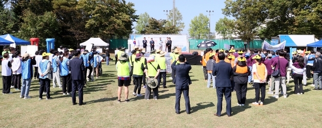 충남도의회 '화합 한마당' 열어…의원·직원 직무 스트레스 해소