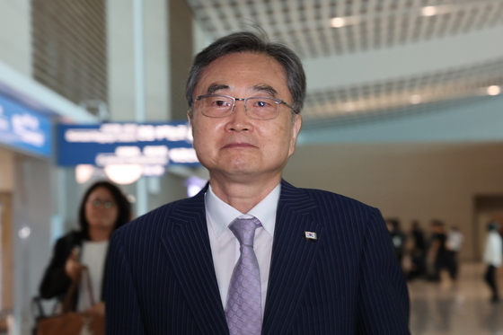 한미 외교장관 회담 위해 출국하는 조현 장관