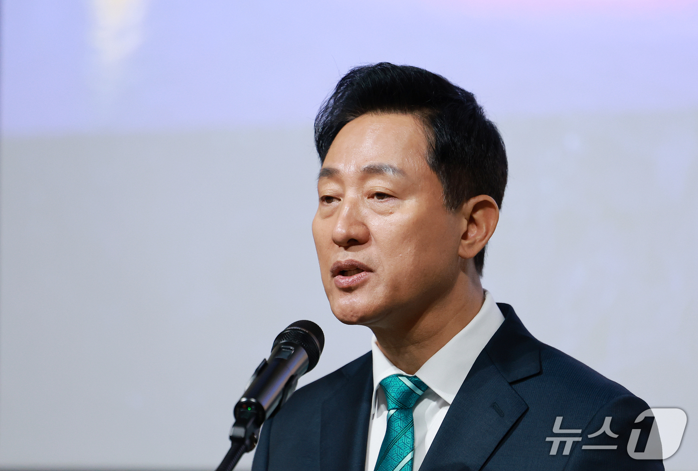 (서울=뉴스1) 이호윤 기자 = 오세훈 서울시장이 17일 서울시청에서 열린 2026 한강버스 미래비전 포럼에서 축사를 하고 있다. 2026.9.17/뉴스1