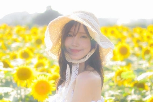 "유흥업소서 술 따르던 그녀가 야구장에?"…인플루언서 시구 결국 백지화