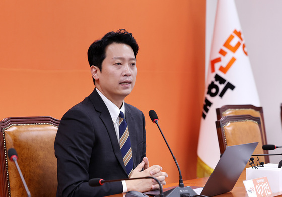 쇄신안 발표하는 이기인 개혁신당 비대위원장